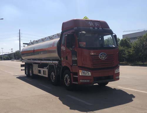 專(zhuān)威牌HTW5321GYYLCAC6型鋁合金運(yùn)油車(chē)